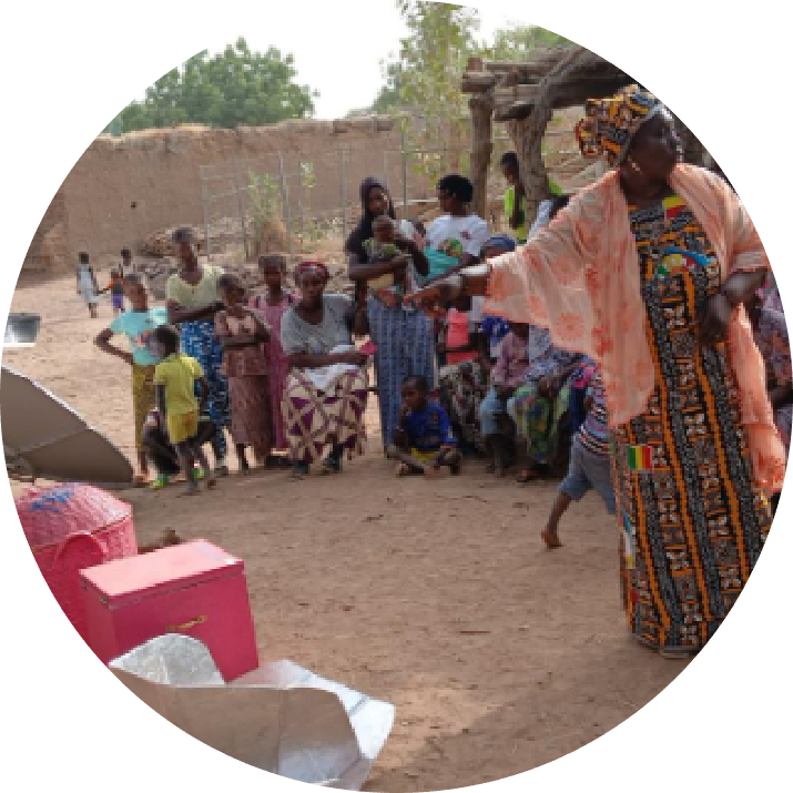 ommunity members benefiting from solar cooking in Mali